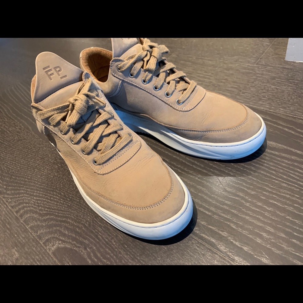Men footwear